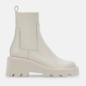 NWOT. Dolce Vita Villa Ivory Boots K-Pop